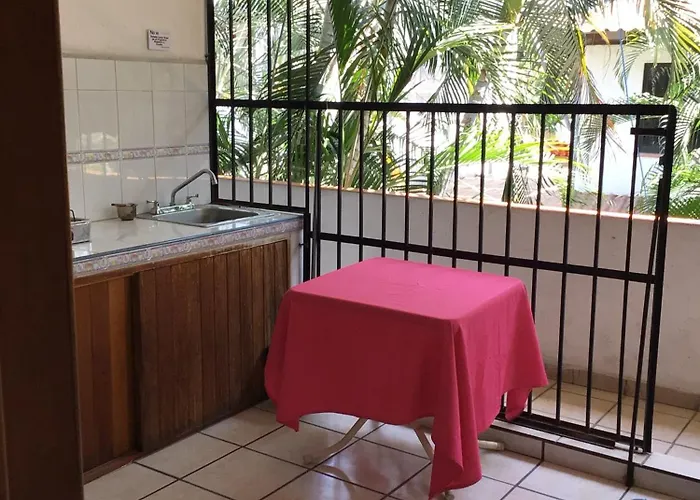 Guest house Tulipanes 3*