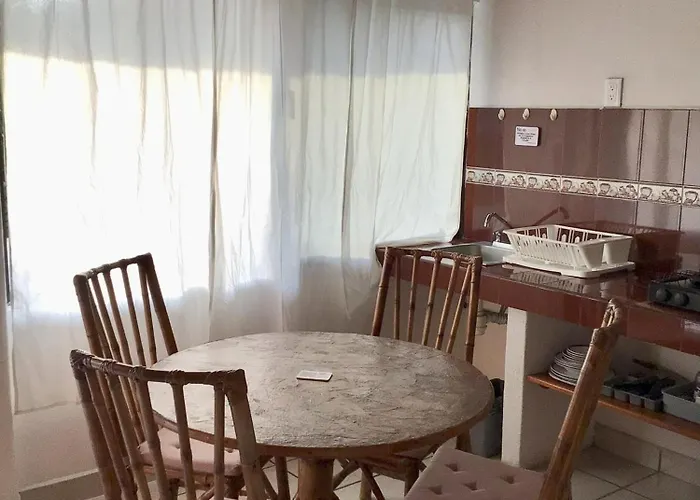 Tulipanes Guest house Zihuatanejo